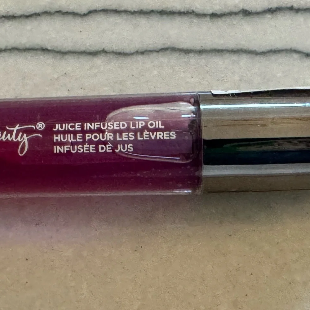 Ulta Beauty Juice Infused Lip Oil-Berry 0.15 Fl Oz - Picture 2 of 3